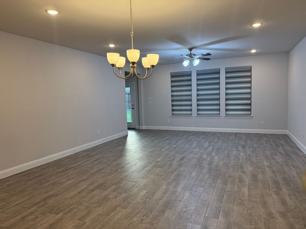 Building Photo - 3640 Lillian Ct