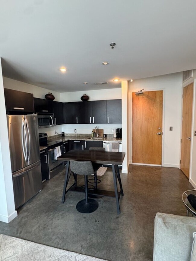 Building Photo - 1 bedroom in The ICON in the Gulch