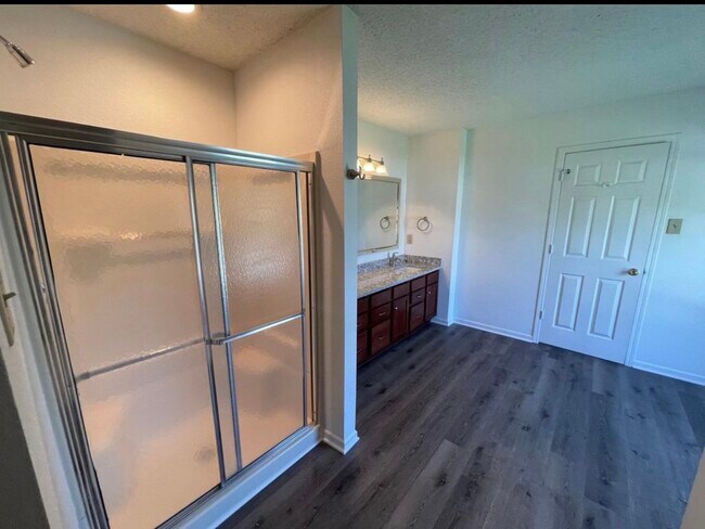 Building Photo - 12550 E 131st St