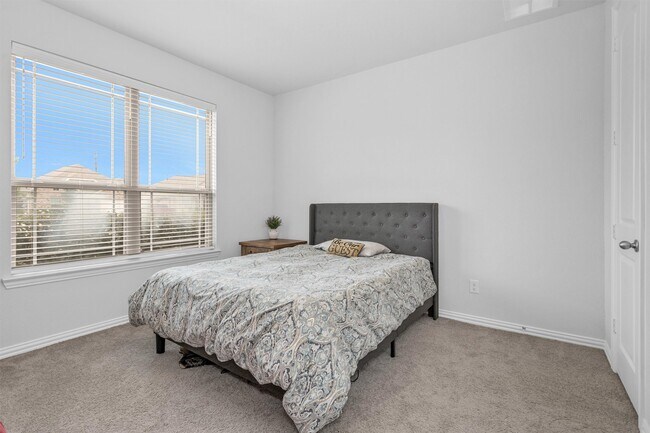 Building Photo - 2714 Sellers Island Dr