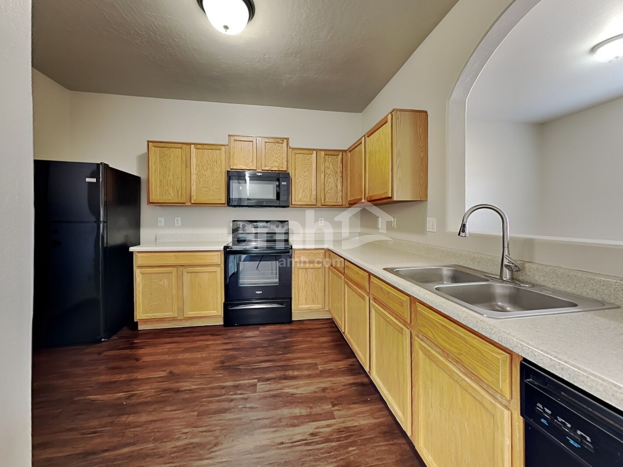 Building Photo - 6506 S 10th Dr