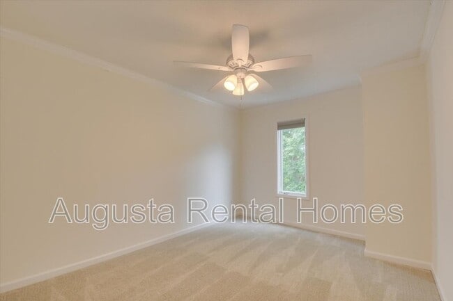 Building Photo - 106 Riverbend Dr