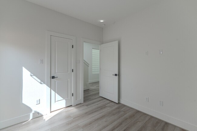 Building Photo - 7735 Hammerly Blvd