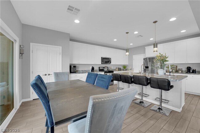 Building Photo - 3032 Cipro Ave