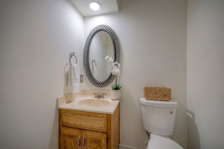 Building Photo - 14903 Goodman St