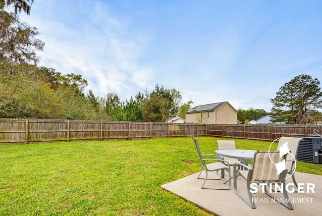 Building Photo - 11 Mint Farm Dr