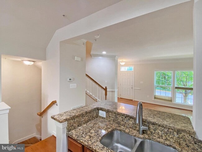 Building Photo - 9706 Braidwood Ter