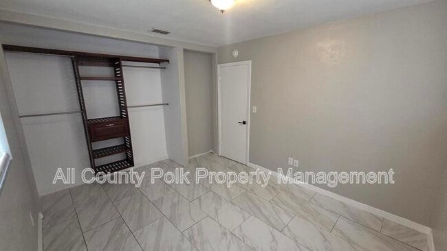 Building Photo - 1621 Huntington St