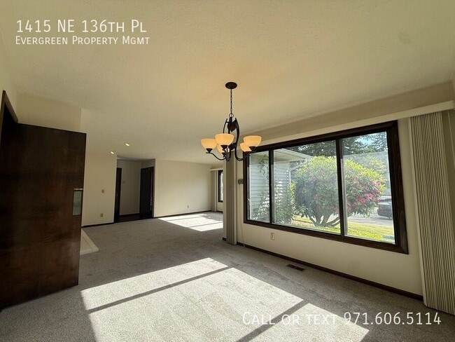 Building Photo - 1415 NE 136th Pl