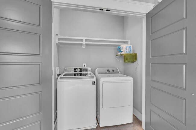 Building Photo - 1801A Sevier St