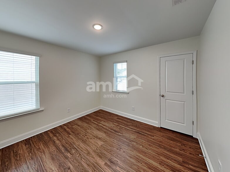 Building Photo - 3284 Brierhill Rd