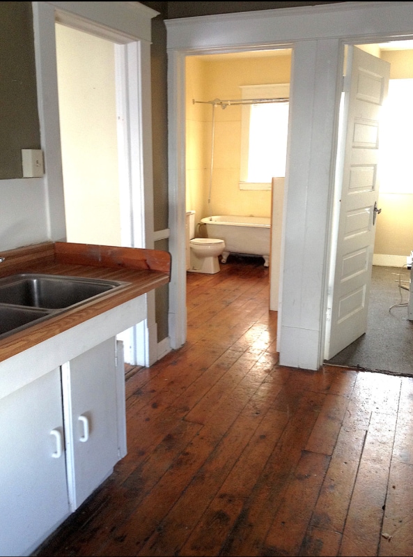 Building Photo - 1247 Plainfield Ave NE