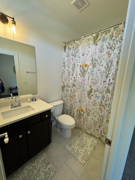 Building Photo - 443 Portsdale Dr