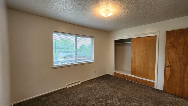 Building Photo - 816/818 Whitaker Dr