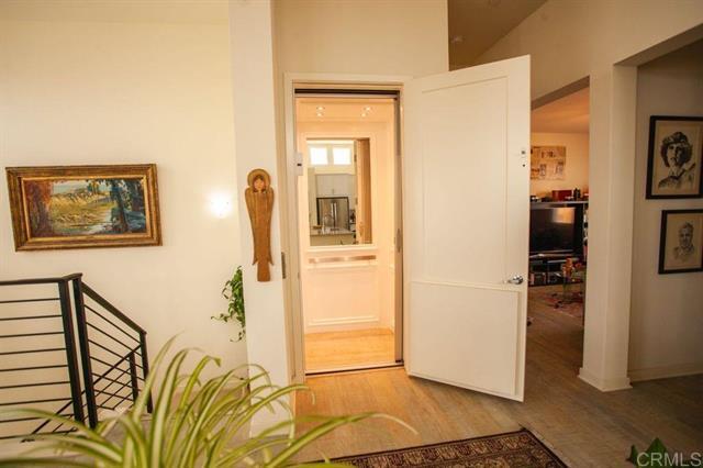 Building Photo - 2048 Foxtrot Lp