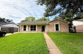 Building Photo - 8814 Stroud Dr
