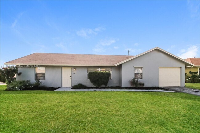 Primary Photo - 2152 NE 1st Ct