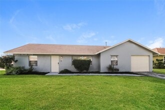 Building Photo - 2152 NE 1st Ct