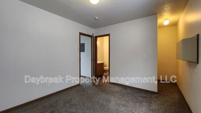 Building Photo - 1315 34th St Cir S