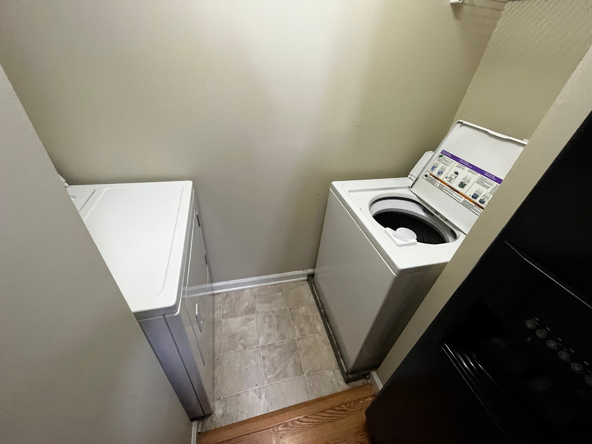 Laundry - 1801 Trailwood Heights Lane