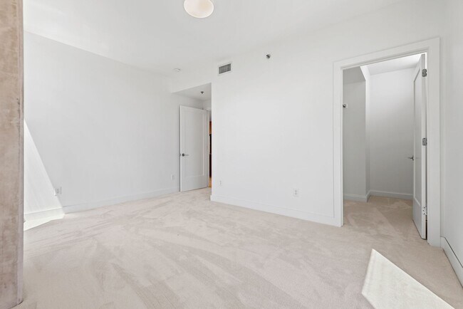 Building Photo - 2BR/2BA Condo at Greenbridge – Available 1...