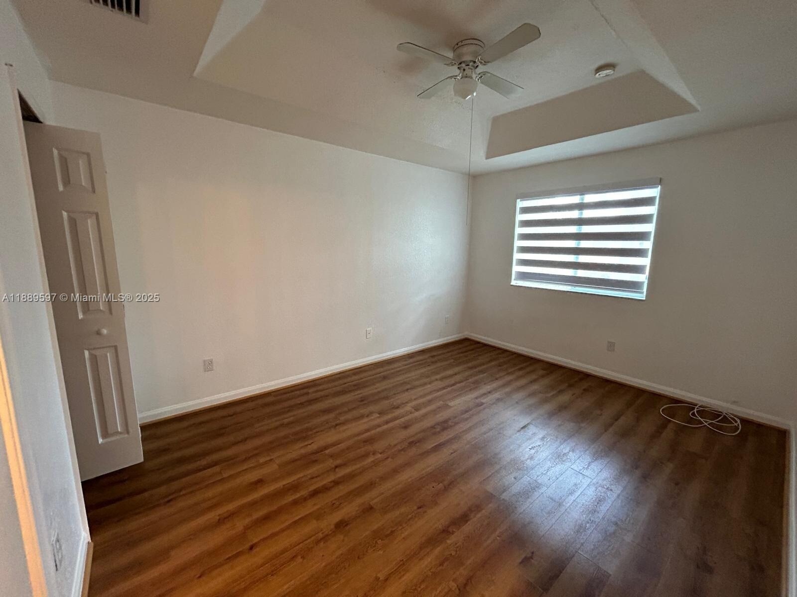 Building Photo - 1406 SE 26th Ct