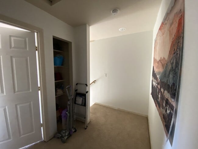 Building Photo - Garfield St Duplex