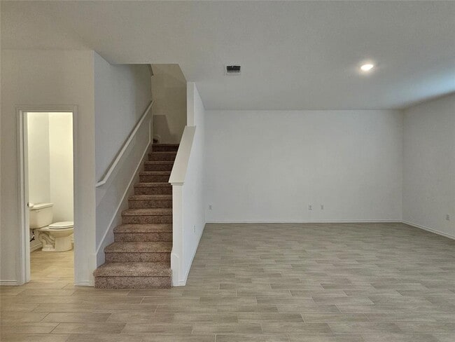 Building Photo - 1629 Brimhurst Dr