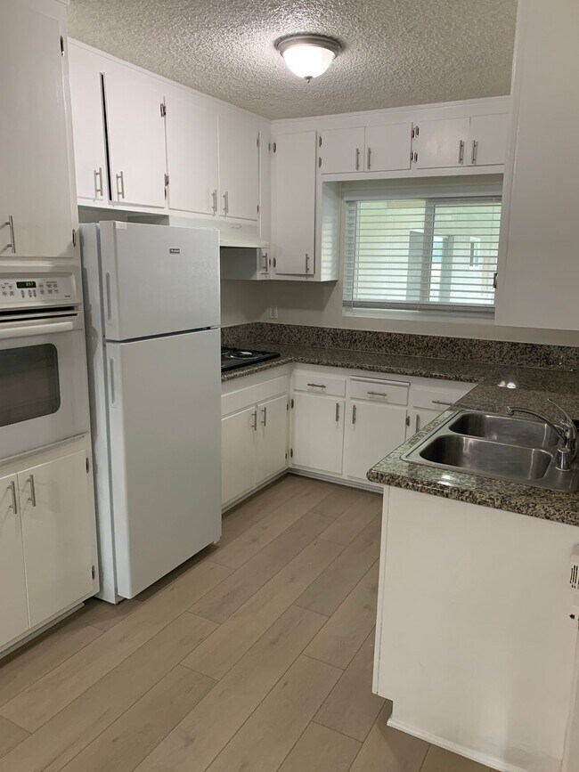 Building Photo - 5000 Coldwater Canyon Ave