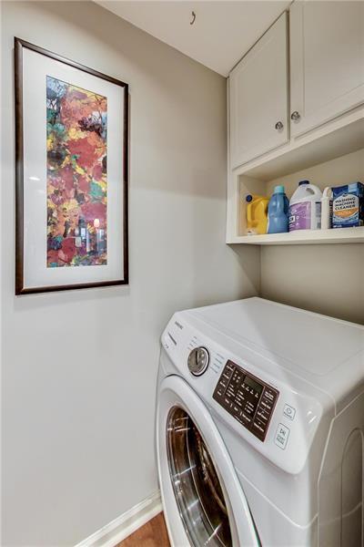 Building Photo - 203 14th St NE