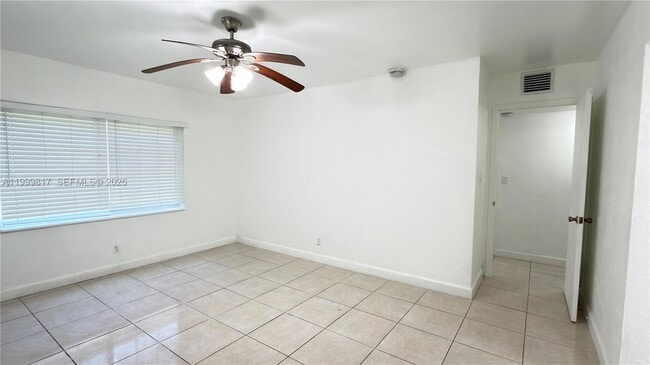 Building Photo - 403 SW 148th Ave