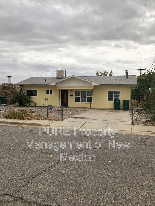 Primary Photo - 2509 E 23rd St