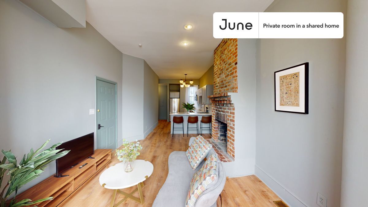 Building Photo - Room in Shared 5 bed/2 bath home in Columbia Heights