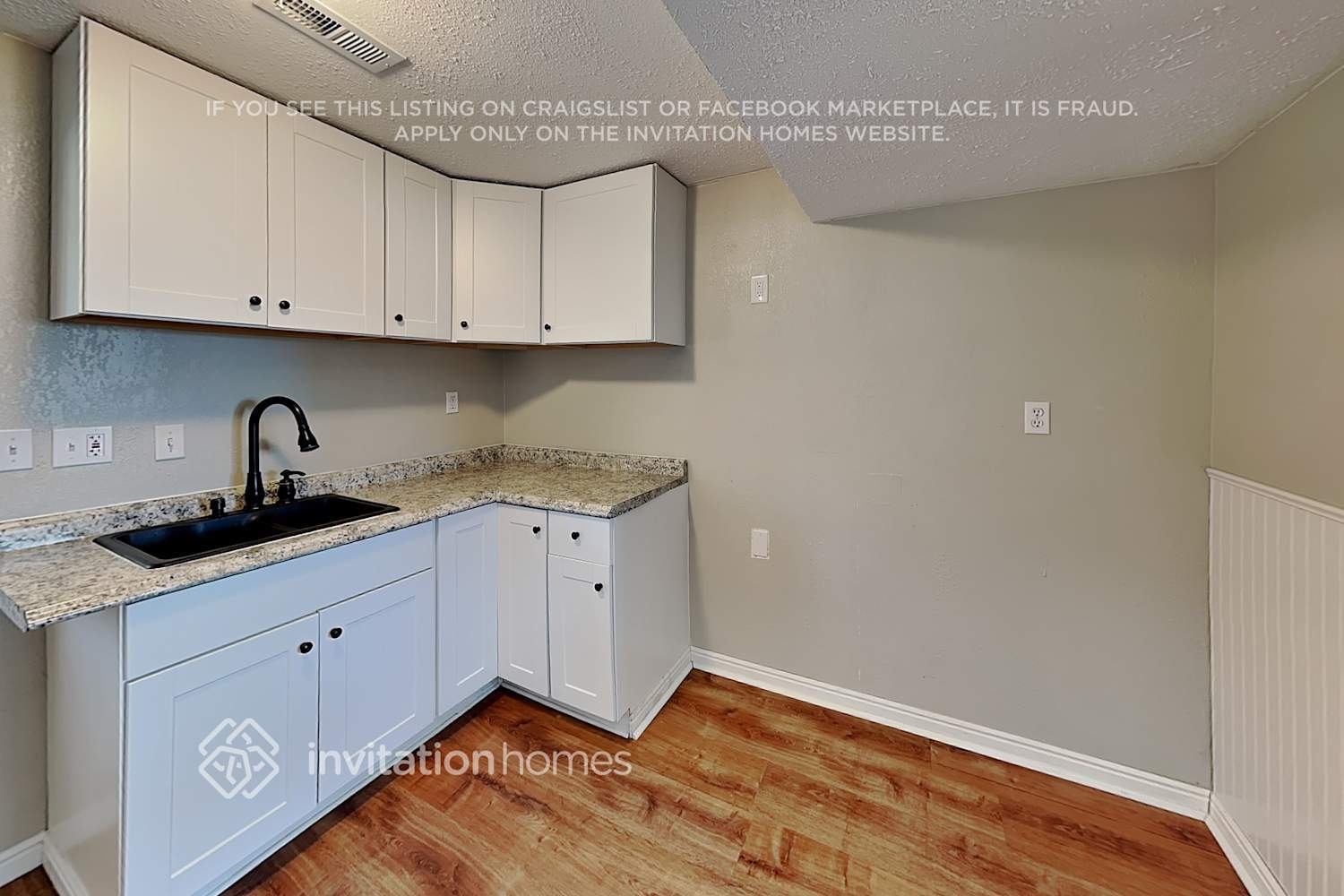 Building Photo - 5262 Skeeswood Dr