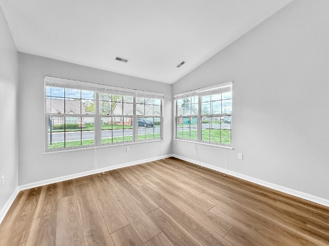 Building Photo - Beautiful 2 Beds 1.5 Baths Villa in Far South