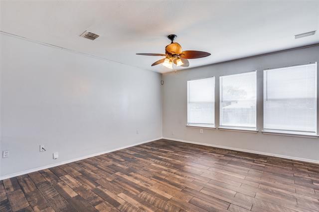 Building Photo - 2933 High Pointe Blvd