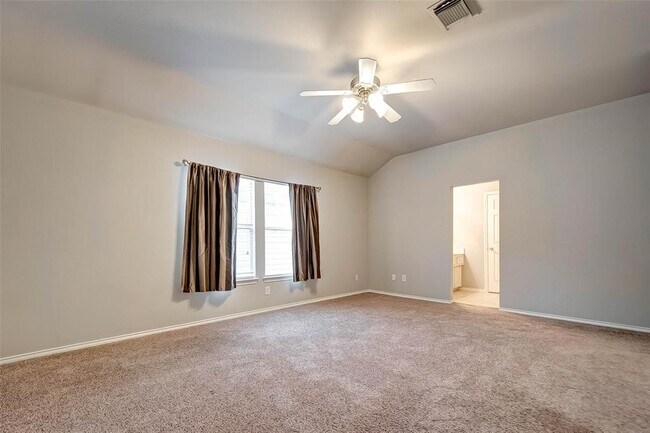 Building Photo - 1718 Redwing Cove Dr