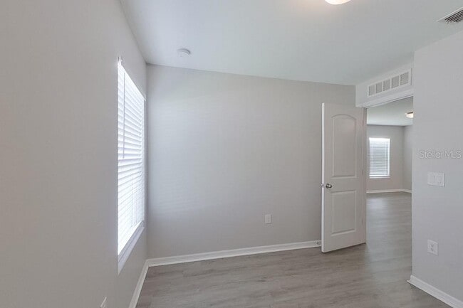 Building Photo - 3214 65th St W