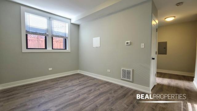 Building Photo - 1 bedroom in EVANSTON IL 60202