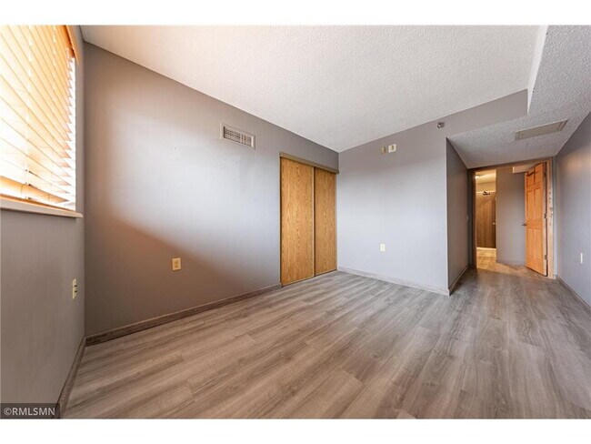 Building Photo - Modern Downtown St. Paul Condo with Top-Ti...