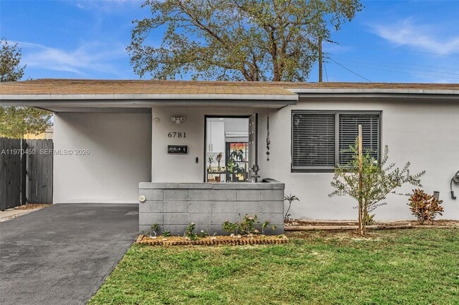 Building Photo - 6781 Franklin St