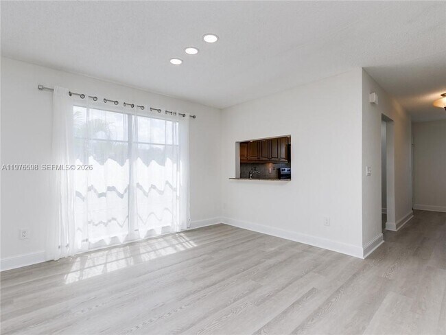 Building Photo - 21559 Cypress Hammock Dr