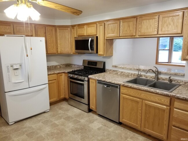 Building Photo - 311 Blake Dr
