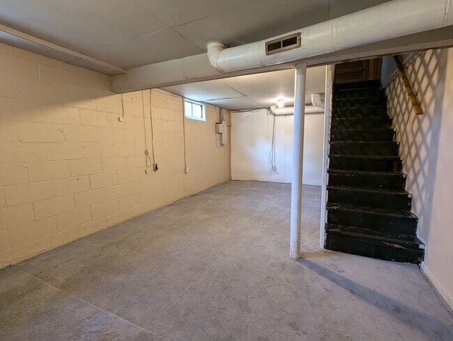 Building Photo - 507 Orchard Dr