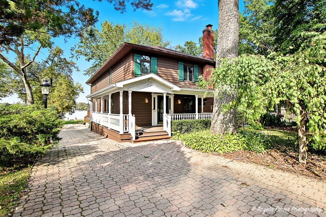 Primary Photo - 22806 W Loon Lake Blvd