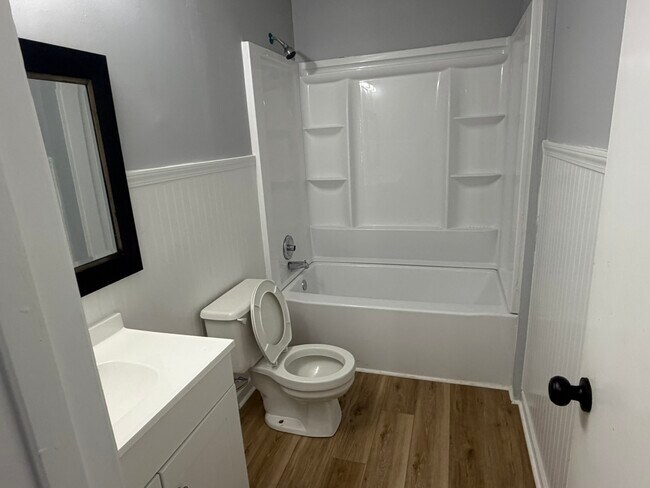 Building Photo - 839 Barringer Dr