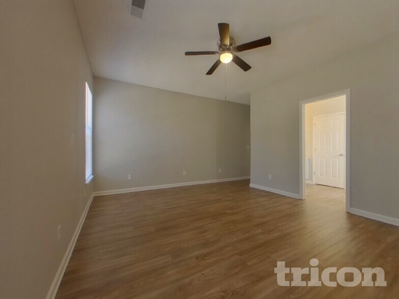 Building Photo - 207 Bolette Ln