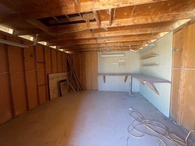 Building Photo - 21620 W Narramore Rd