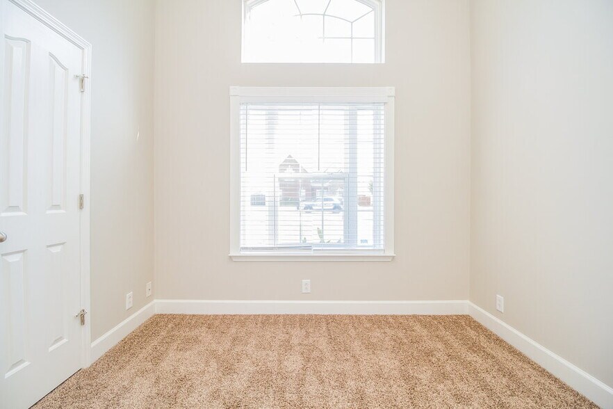 Building Photo - 2745 Portside Ct