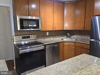 Building Photo - 111 Donzen Dr